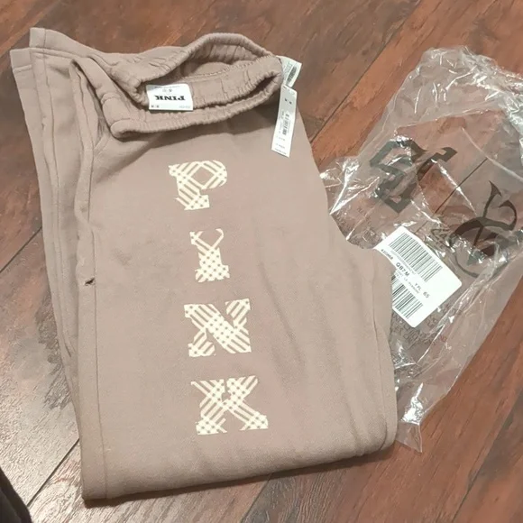 New VS New Vs PINK Ivy Fleece Campus Sweatpants Damaged - Picture 3 of 6